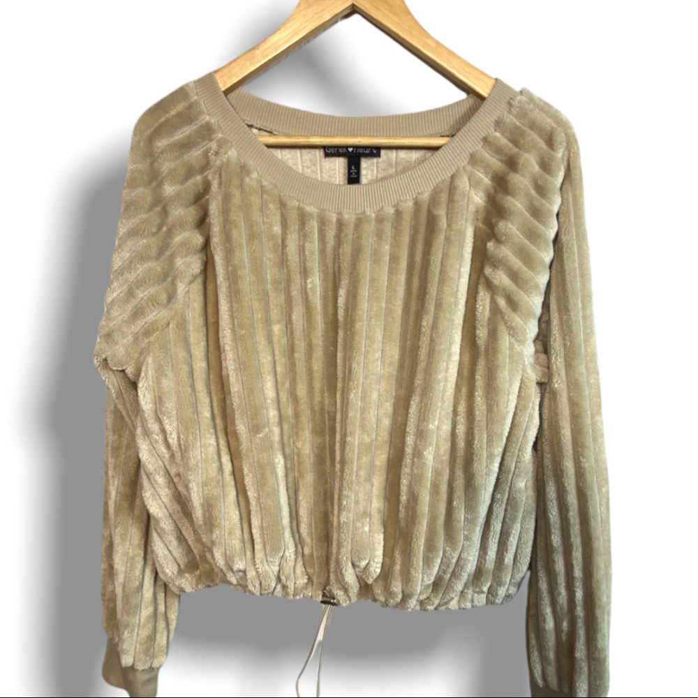 derek <3 heart ribbed teddy bear adjustable waist top sweatshirt comfy trendy L